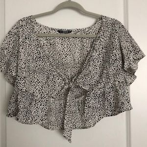 black and white dotted top!